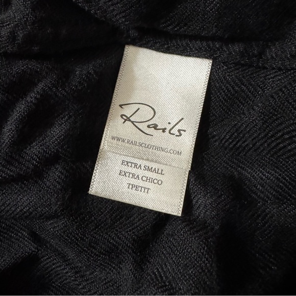 Rails Hunter Flannel Button Up Shirt - Picture 6 of 8